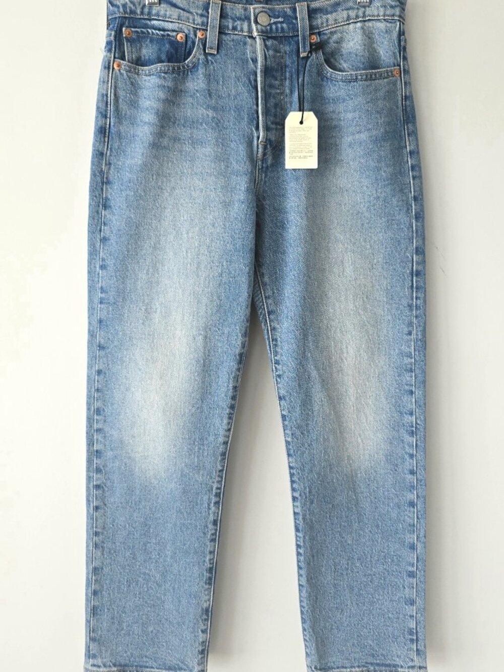 Levi's Premium Wedgie Straight Jeans Women 28 Light Wash NWT